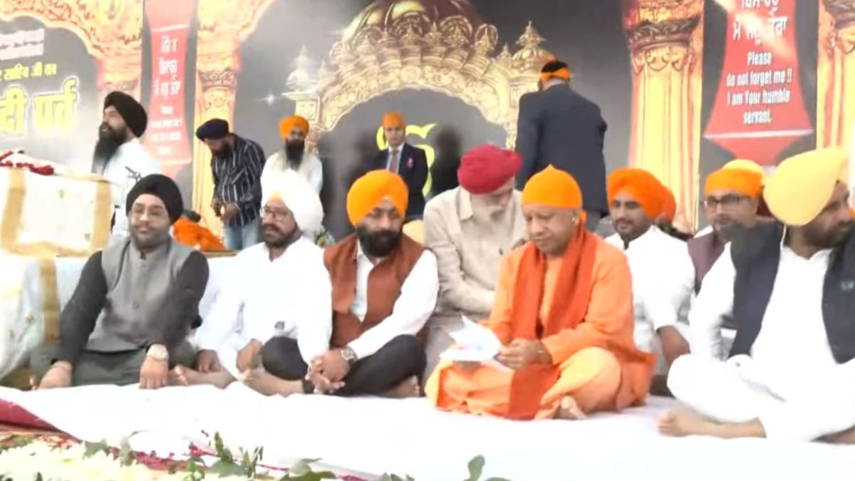 cm yogi adityanath said guru tegh bahadur gave the message of devotion to religion