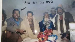 वर्ष1995 में खैट पर्वत धरने पर बैठे दिवाकर भट्ट। जागरण आर्काइव
