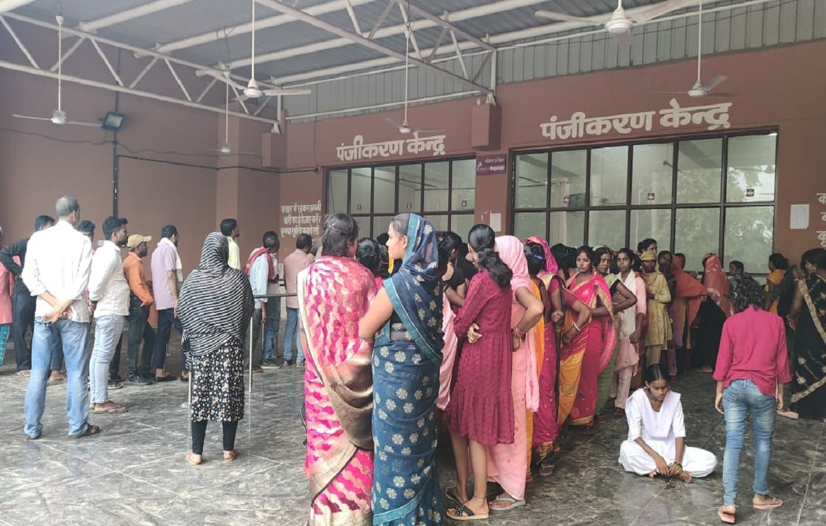 west champaran gmch doctor shortage increased patient load