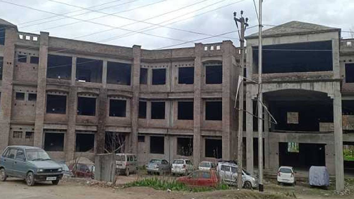 court angered by 9year delay in mendhar mini secretariat construction