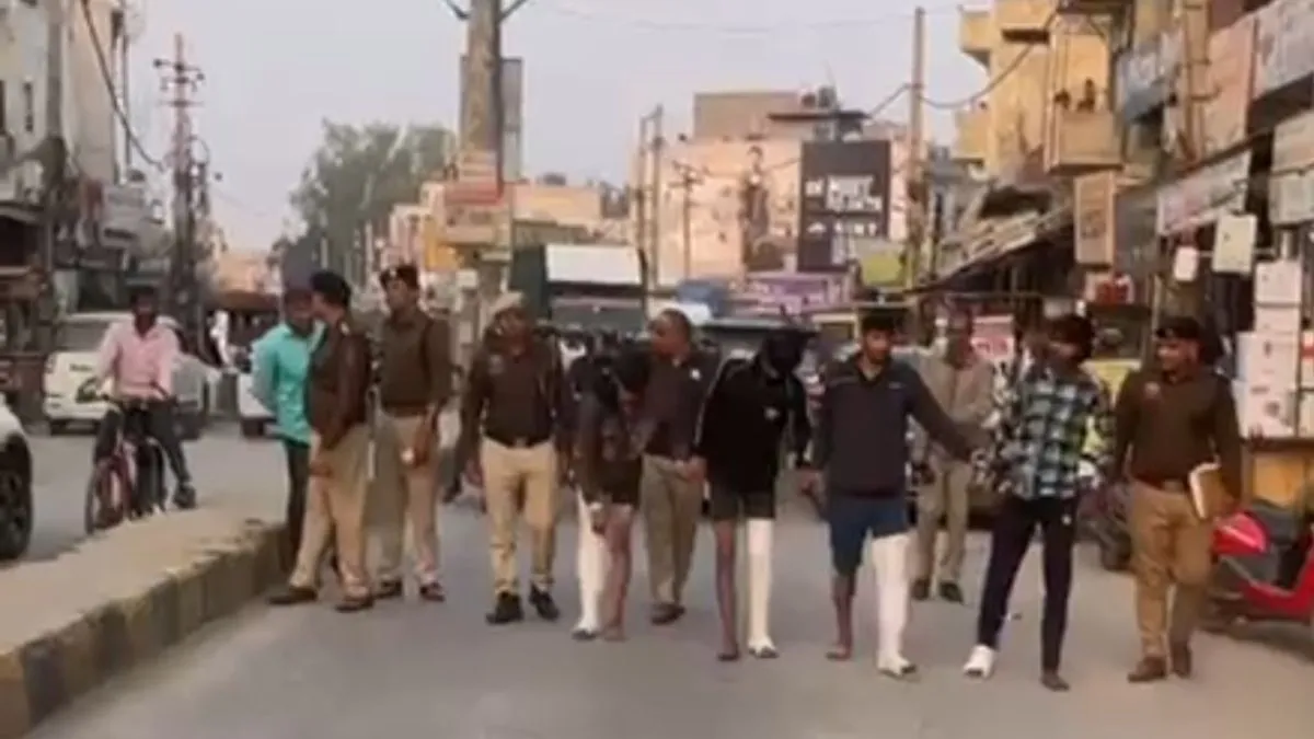 रोहतक में ऑनर किलिंग के आरोपियों का बाजार में निकाला जुलूस, संजू समेत चारों आरोपी लंगड़ाते दिखे
