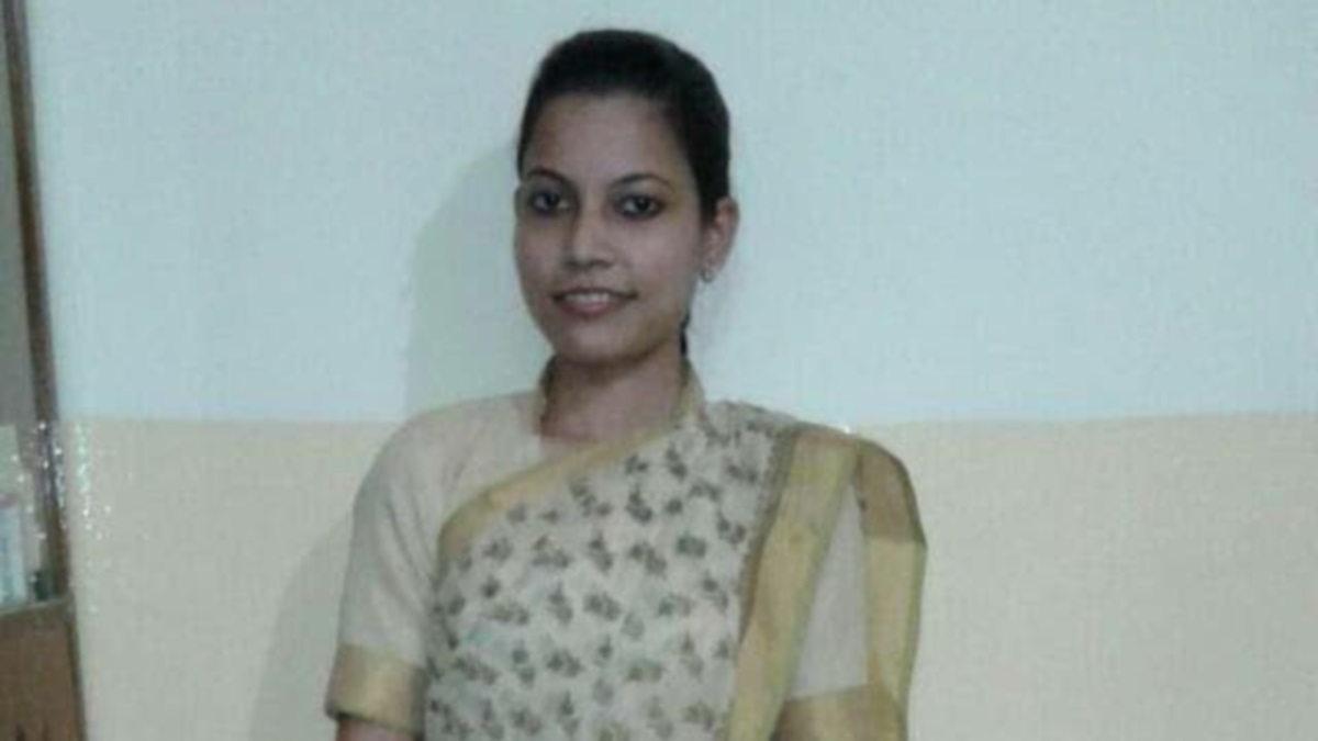 nayab tehsildar death in vidisha accident or suicide