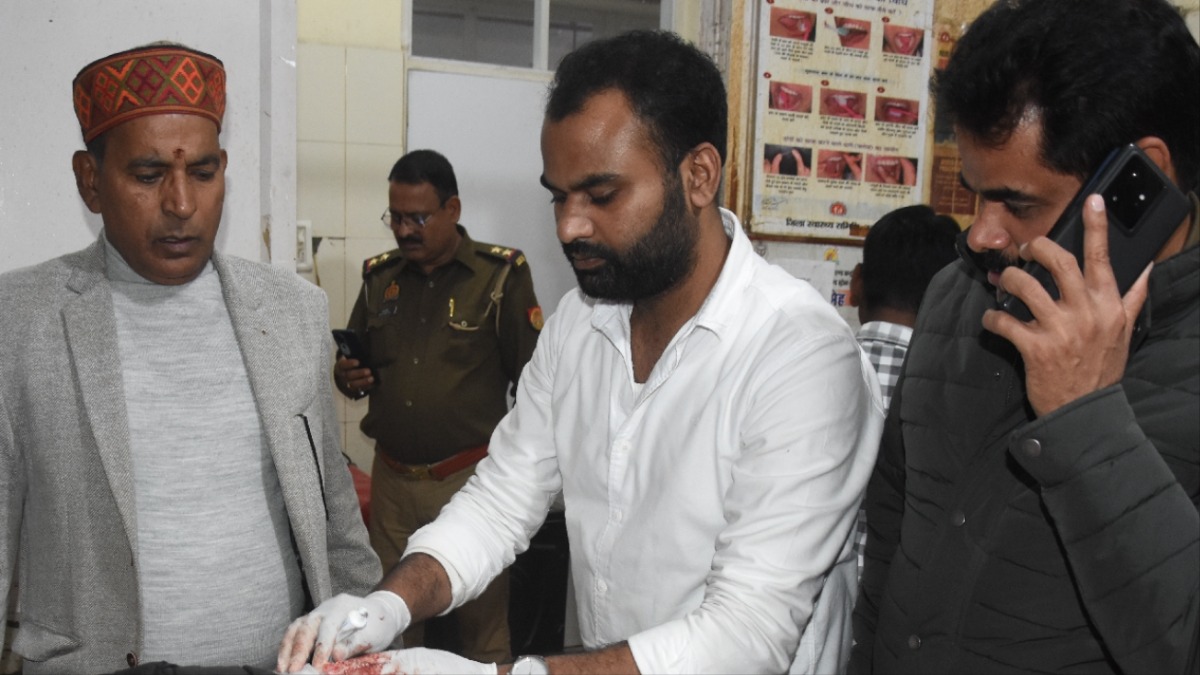 unnao open challenge to police two shot in head and chest