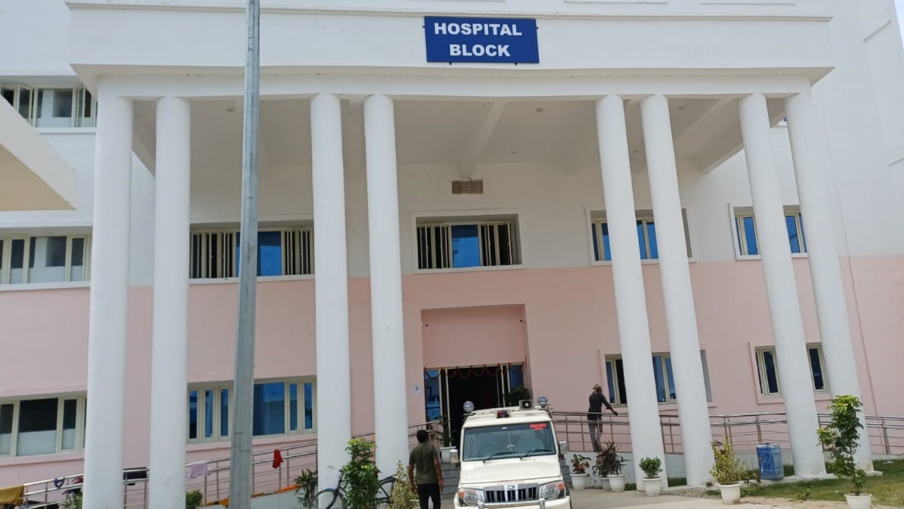 24 hours xray facility at chandauli medical college timely treatment