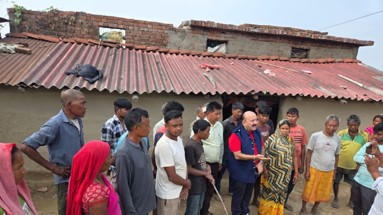 car accident in lakhimpur five dead bahraich residents involved