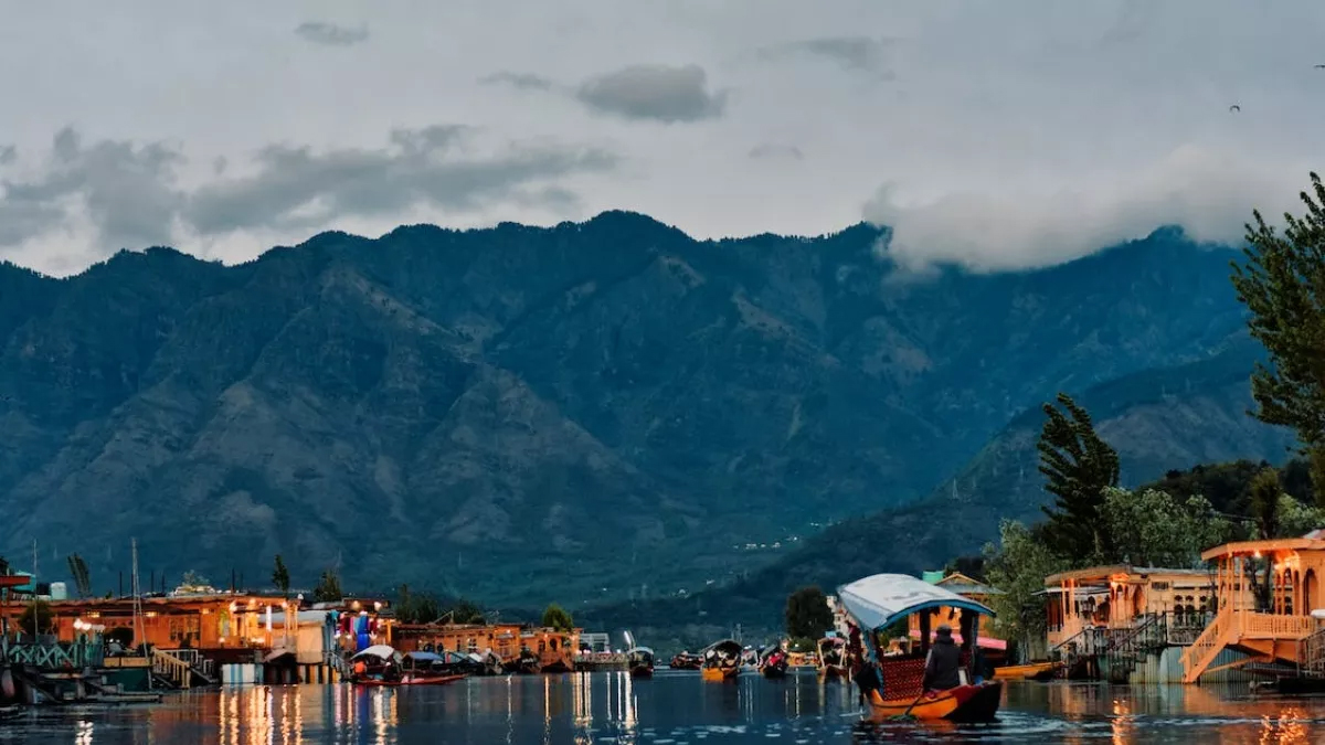 kannada film shooting in dal lake after pahalgam