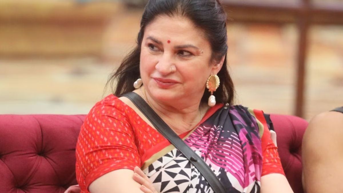 kunicka sadanand calls farhana bhat bigg boss 19 winner list top 5 contestant