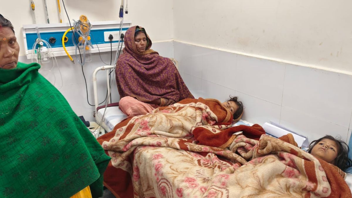 speeding scorpio crashes into shop 7 injured in munger