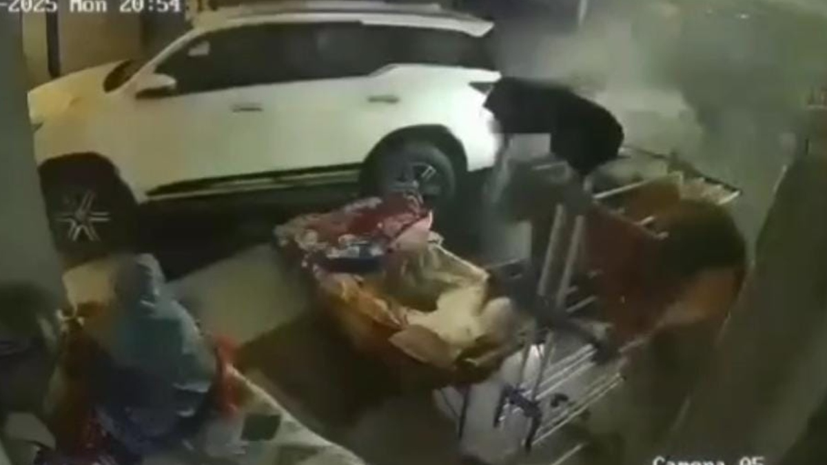 speeding scorpio crashes into delhi home woman narrowly escapes