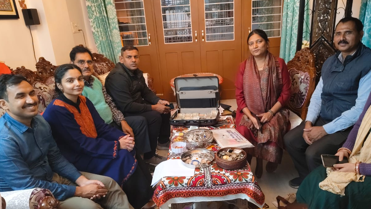 bihar black money corrupt official invests crores in land