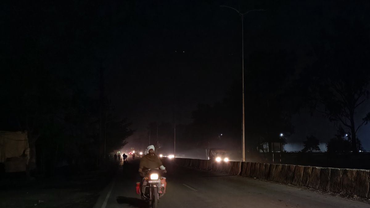 vasundhara street lights out residents complain about lack of maintenance