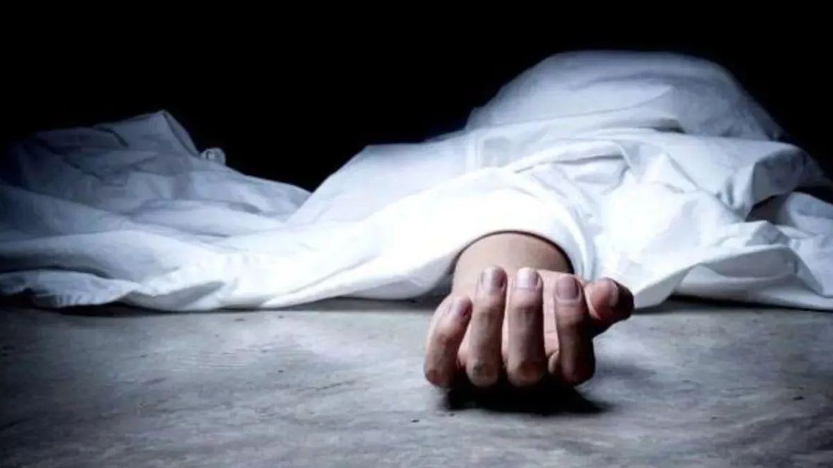 husband and wife found dead in bilaspur suicide note written in lipstick on wall