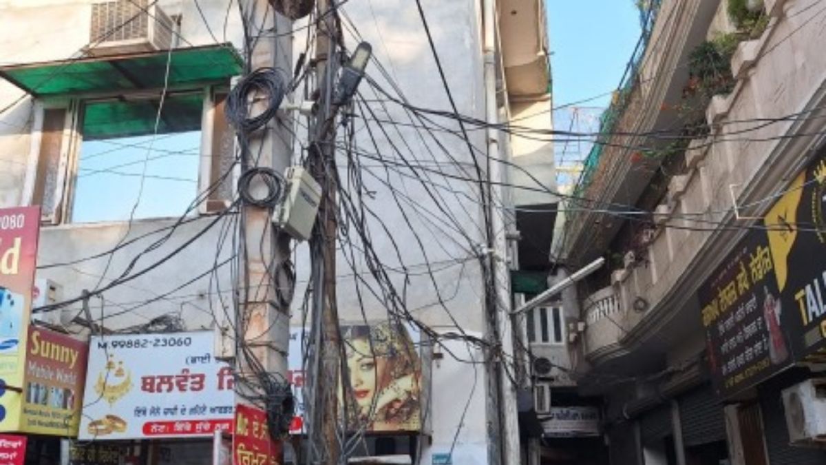 high voltage loose wires pose a threat in muktsar the department is completely negligent