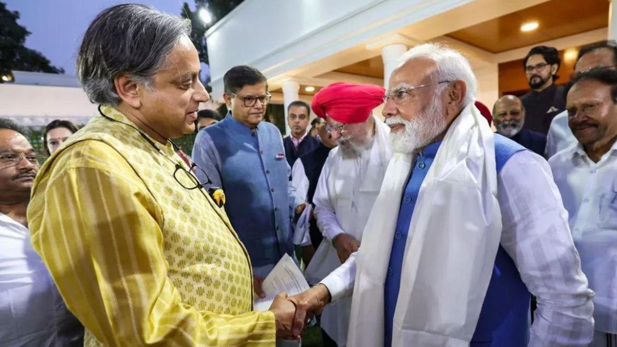 shashi tharoor clarifies modi speech comment amid congress criticism