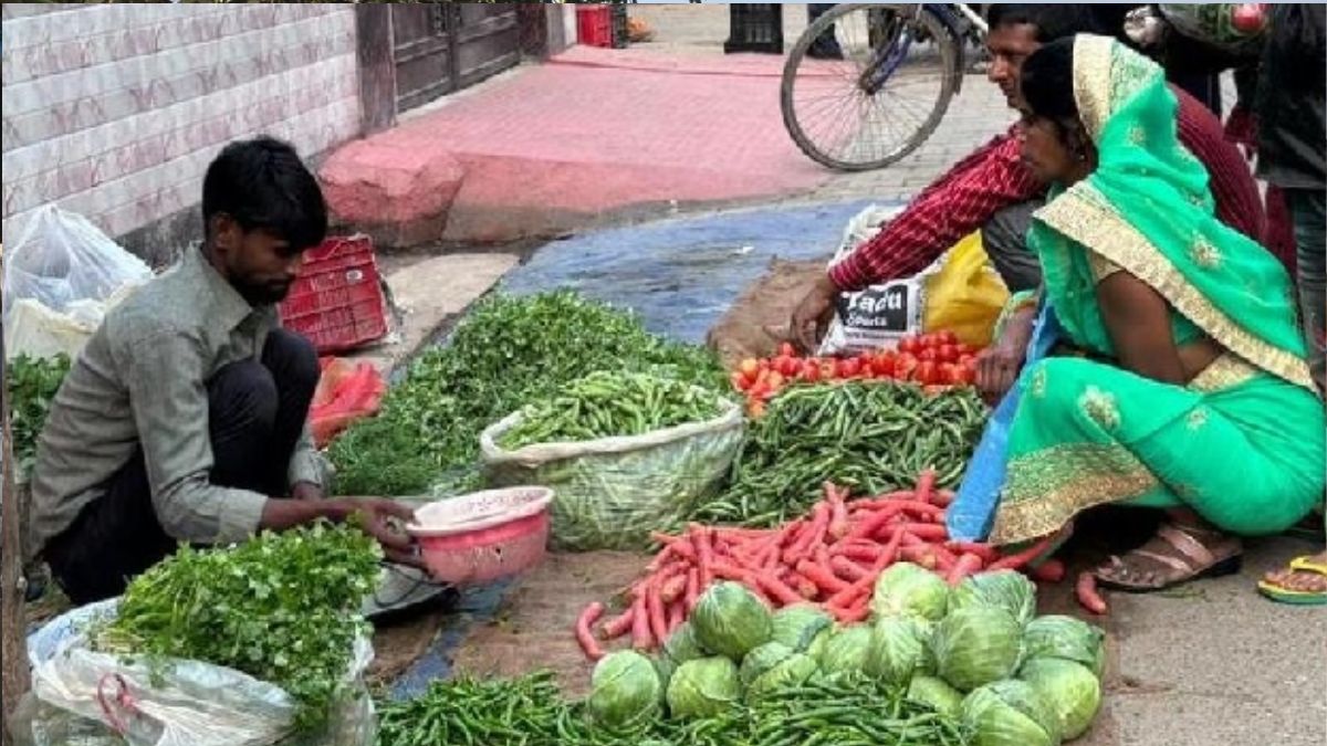 vegetables including tomatoes became expensive and the prices of seasonal vegetables started falling