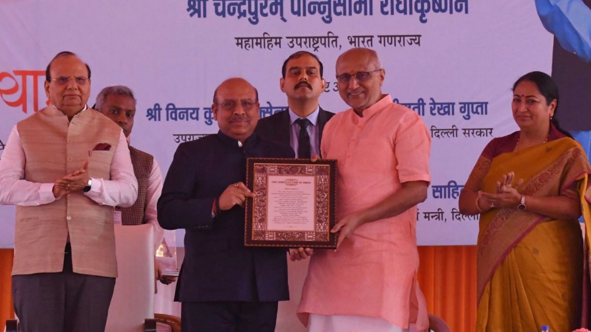 delhi vice president calls for worldclass capital city