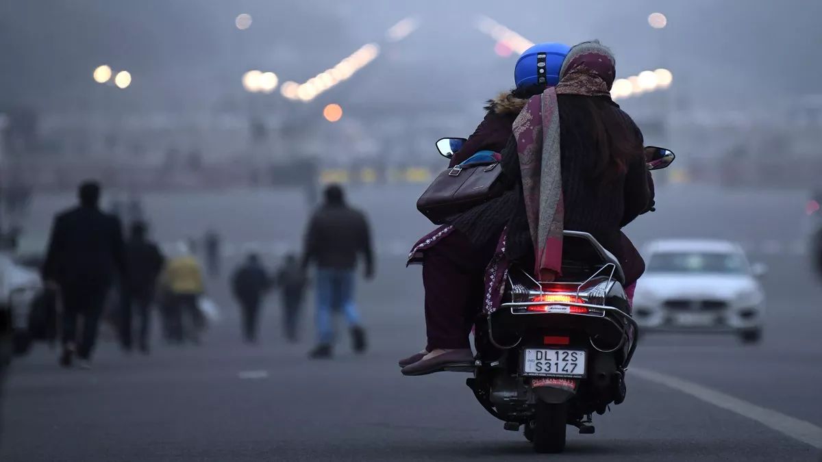 delhi records coldest november morning since 2022
