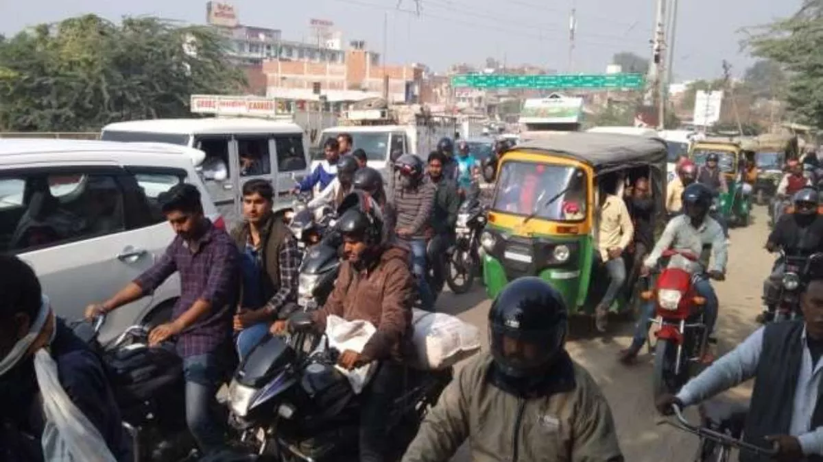 ikouna road widening fails to ease traffic congestion shravasti news