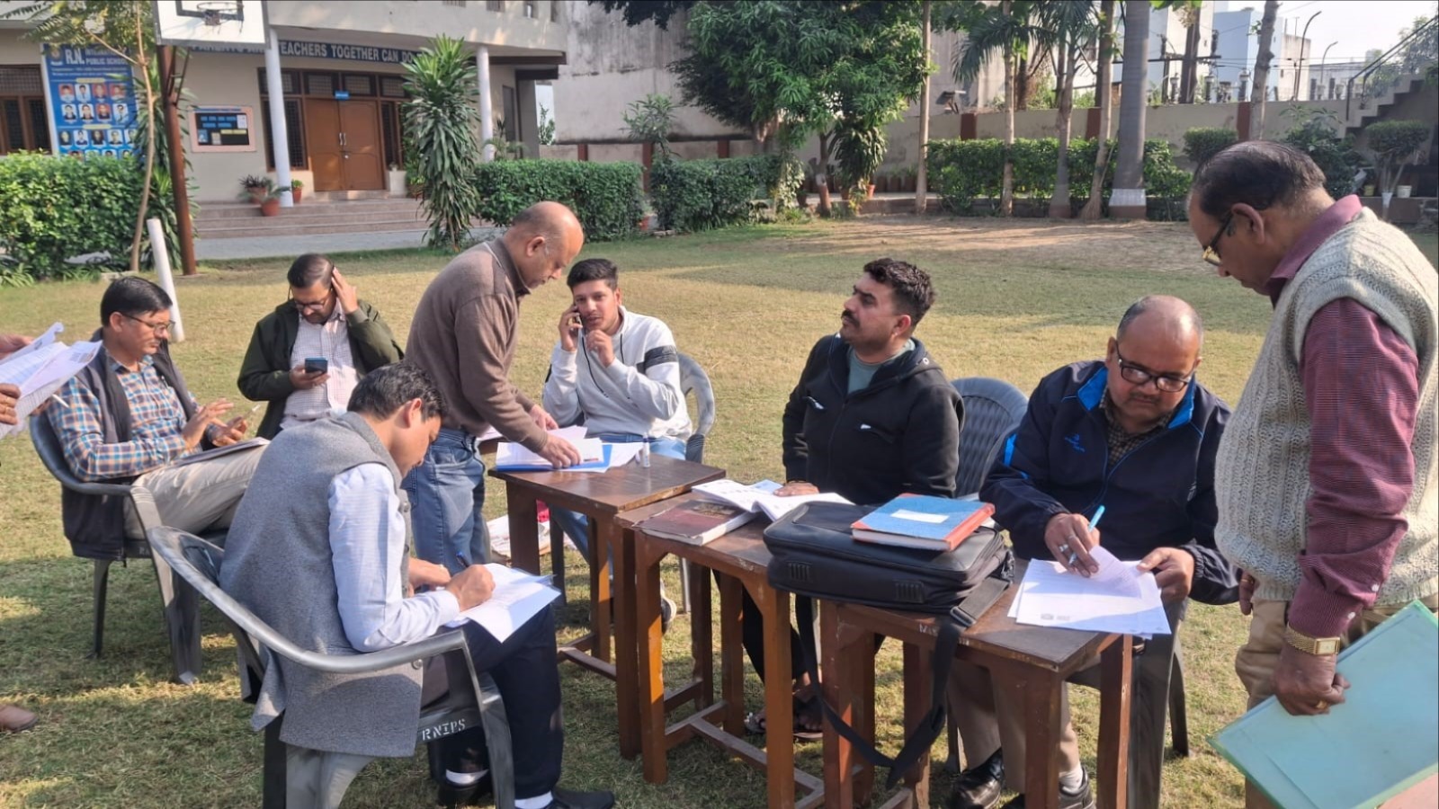 kausambi action against 28 blos for negligence in voter list revision