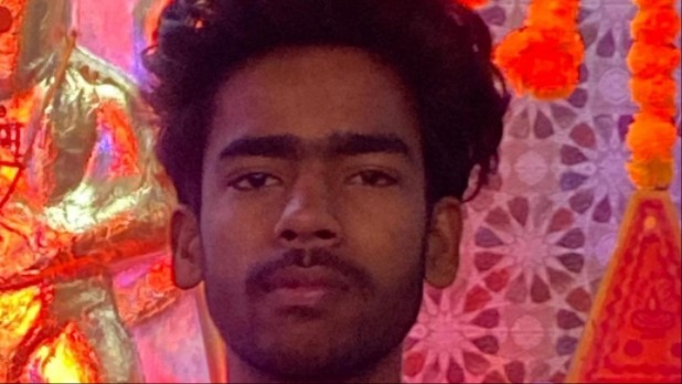 tragic train accident student dies en route to coaching