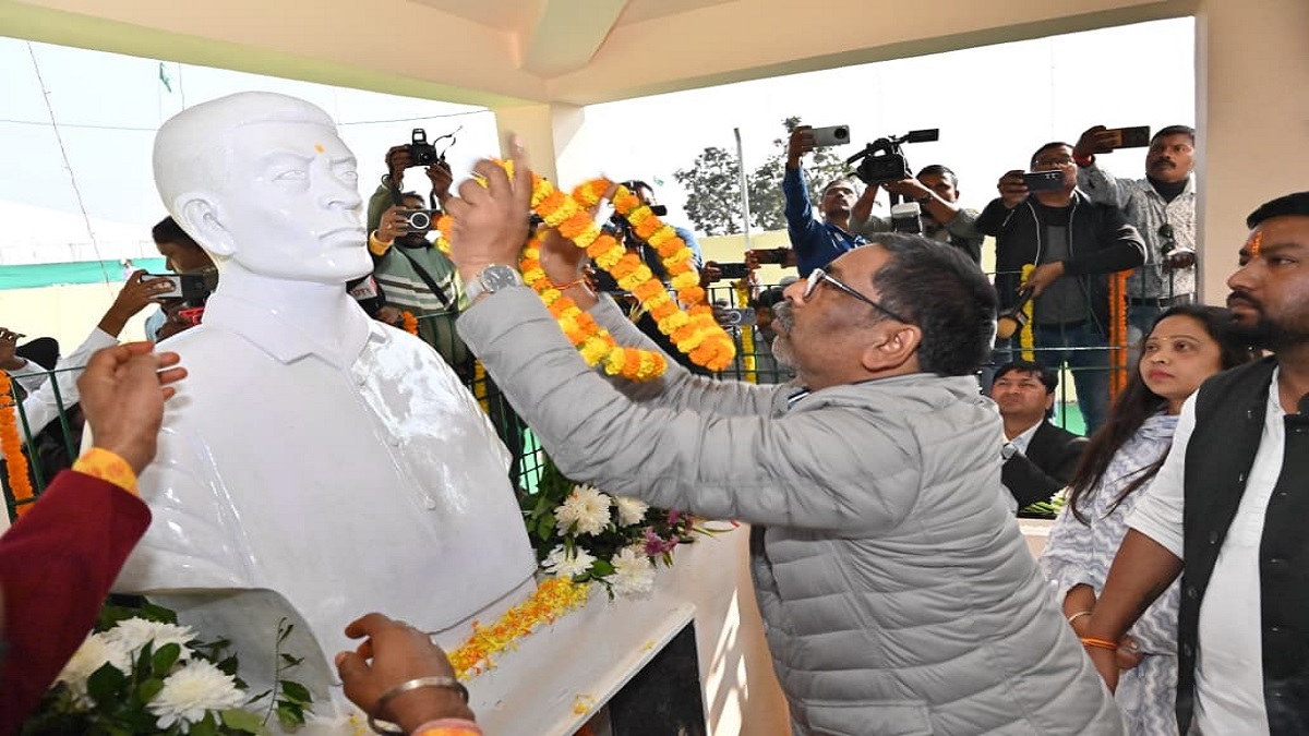 jharkhand remembers brave martyrs cms tribute to tribal rights fighters