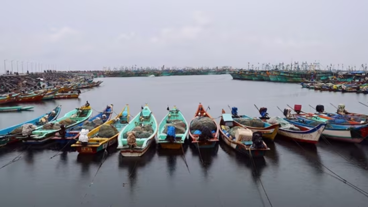 cyclone detwah arose from bay of bengal how much impact will have on up bihar and delhi