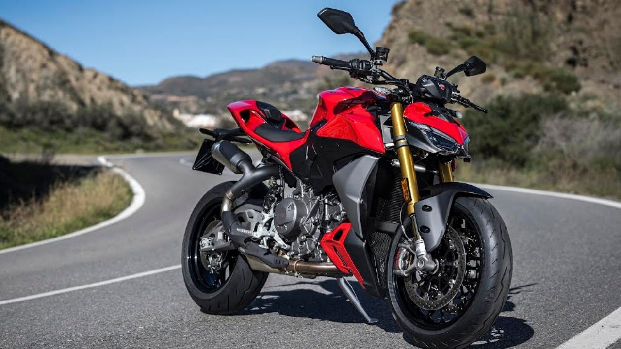 2025 ducati streetfighter v2 launched in india at 17 lakh 50 lakh price with 153 hp engine and updates
