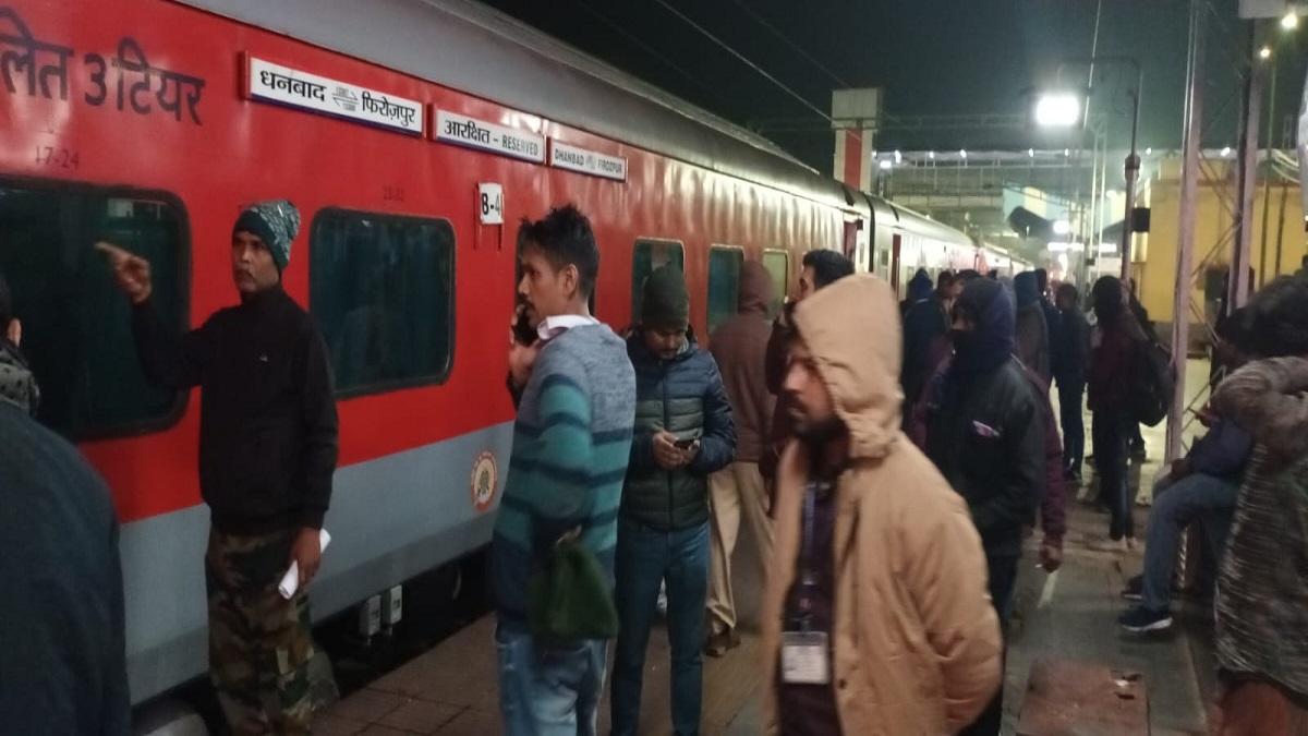 rpf head constable dies after being hit by ganga sutlej express at nscb junction gomoh station