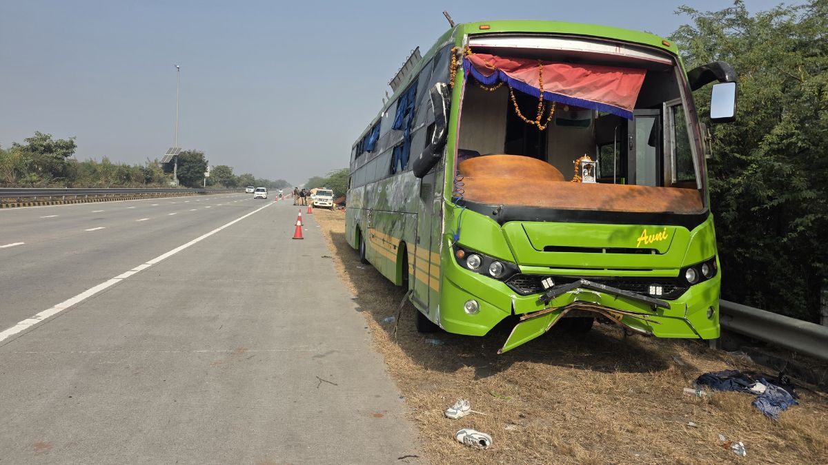 yamuna expressway bus accident 15 challans pending no action