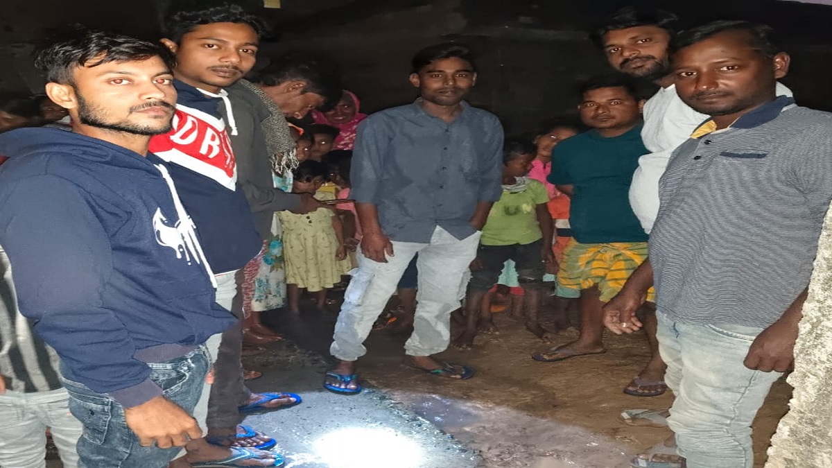 strange incident in pakur village water erupts from ground