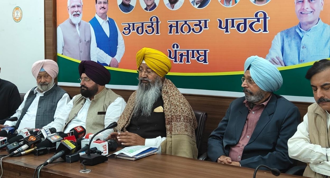 beadbi in assembly lalpura alleges disrespect no discussion on guru sahib principles