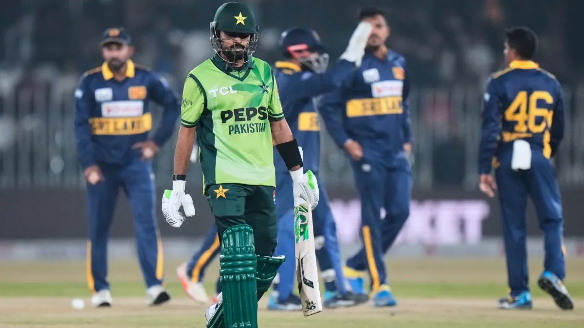 sri lanka beat pakistan by 6 run reach into final babar azam unwanted record