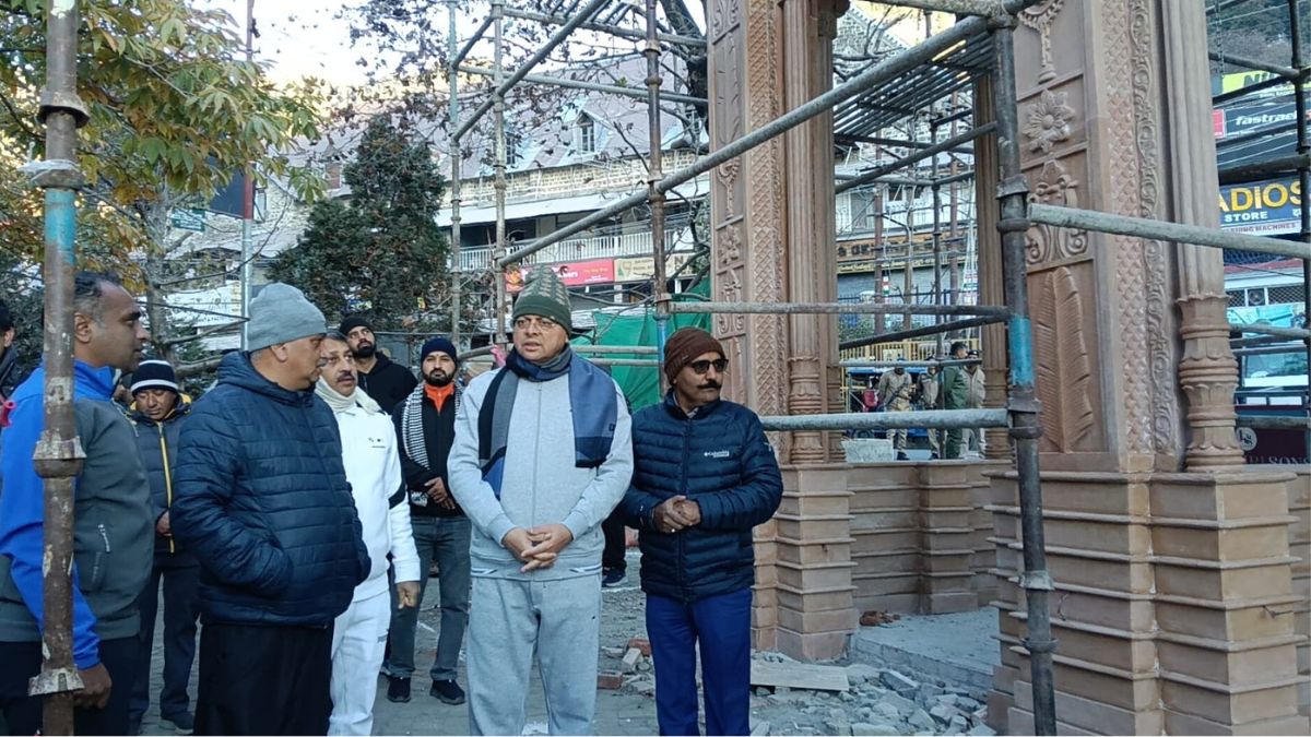 cm dhami morning walk in nainital meets tourists school children