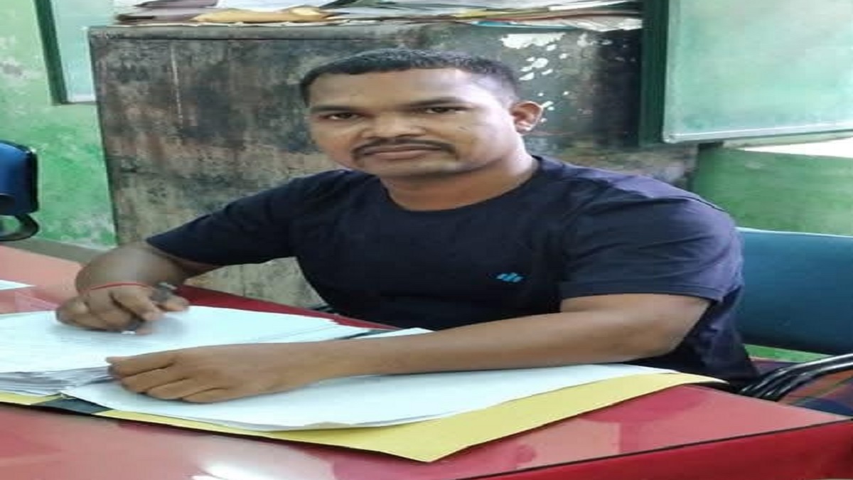 dhanbad excise clerk dies after morning walk heart risk in cold