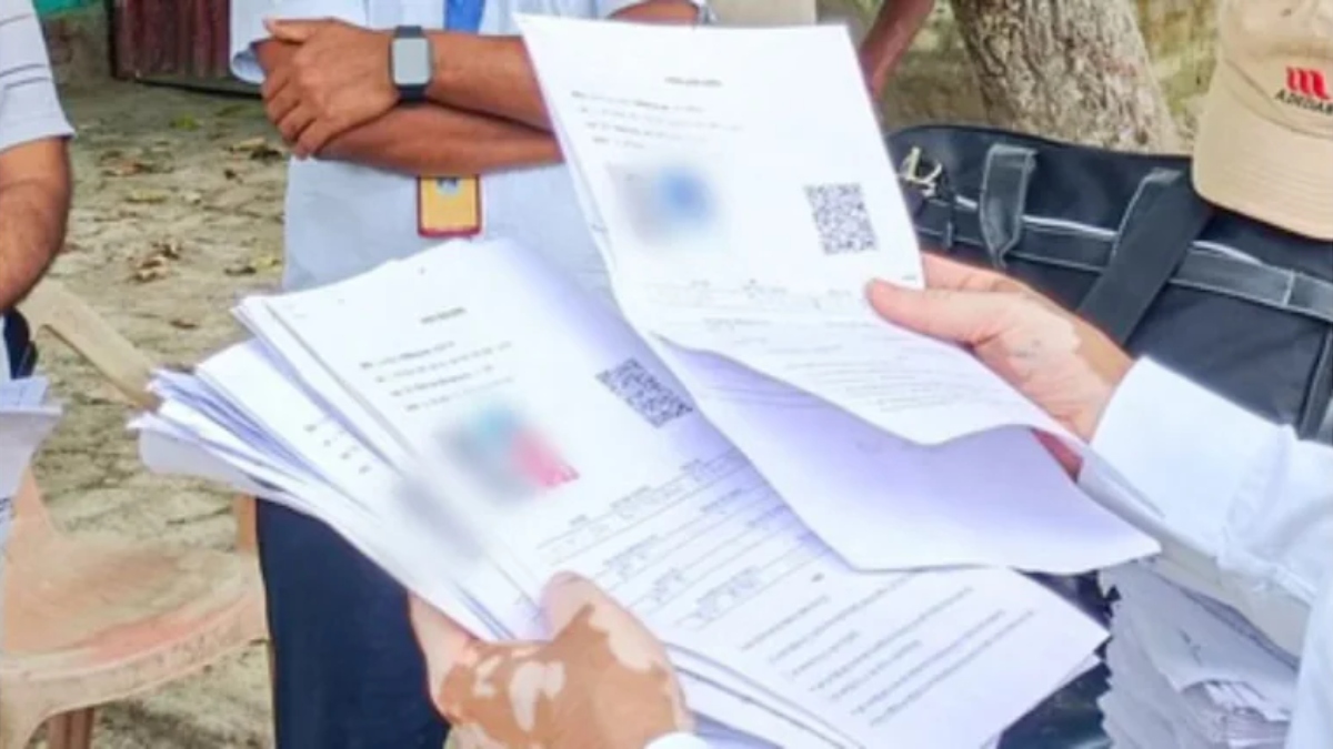 bangladeshi intruder arrested while filling out sir enumeration form had come to bengal 15 years ago