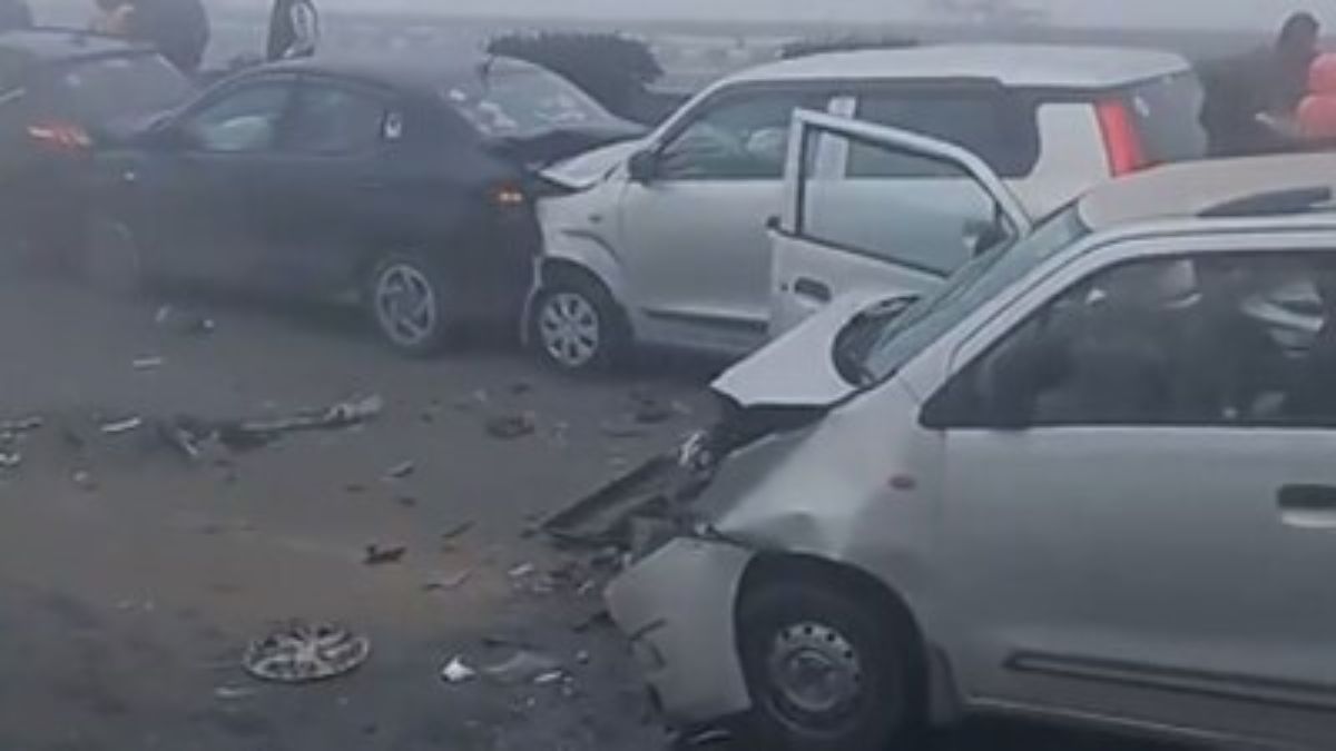 delhi roads illegal vehicles accidents in fog safety concerns