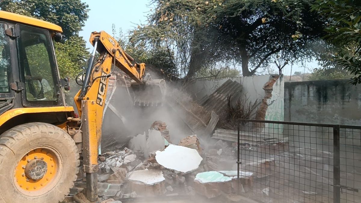 bulldozer action manesar illegal colony demolished in shikohpur land encroachment action