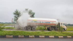 cng gas leak in hanumanganj market major incident averted