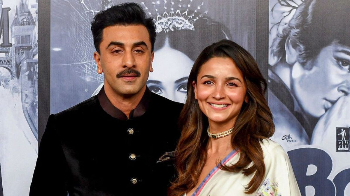 ranbir kapoor adamant on sanjay leela bhansali love and war or ramayana not release togather