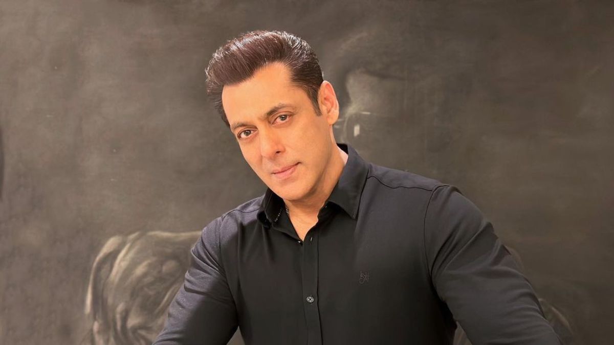 salman khan distribute free food on battle of galwan shooting set