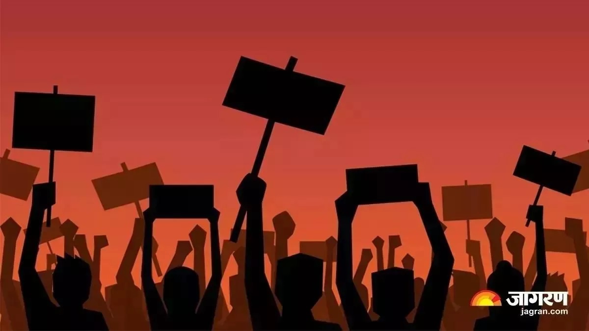 ops pension protest demand for return of 12000 crore rupess at jantar mantar