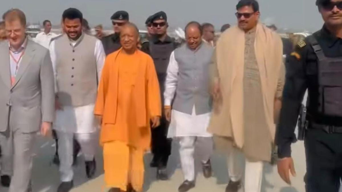 noida airport inspection cm yogi reviews construction progress