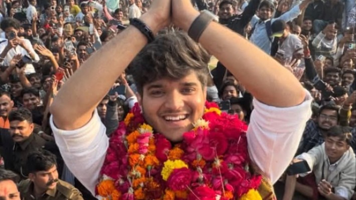 mridul tiwari big boss eviction and etawah welcome