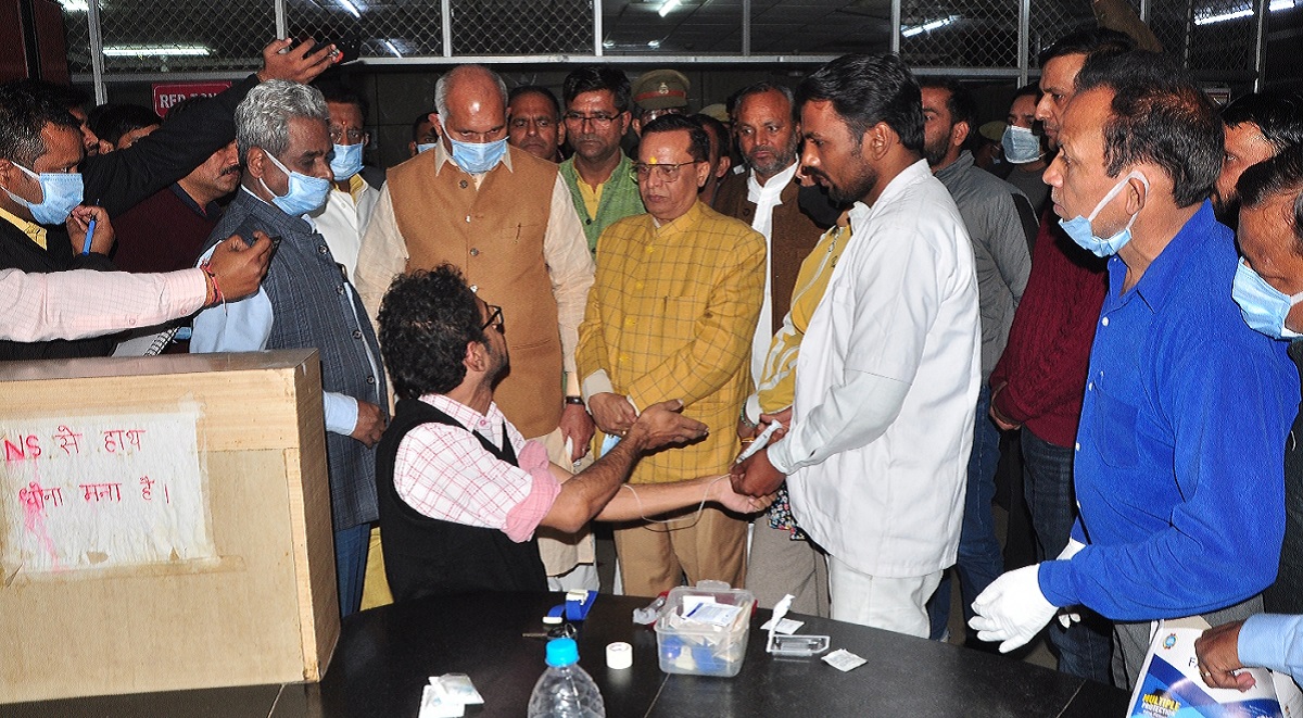 meerut medical college inspection minister upset over lack of cleanliness