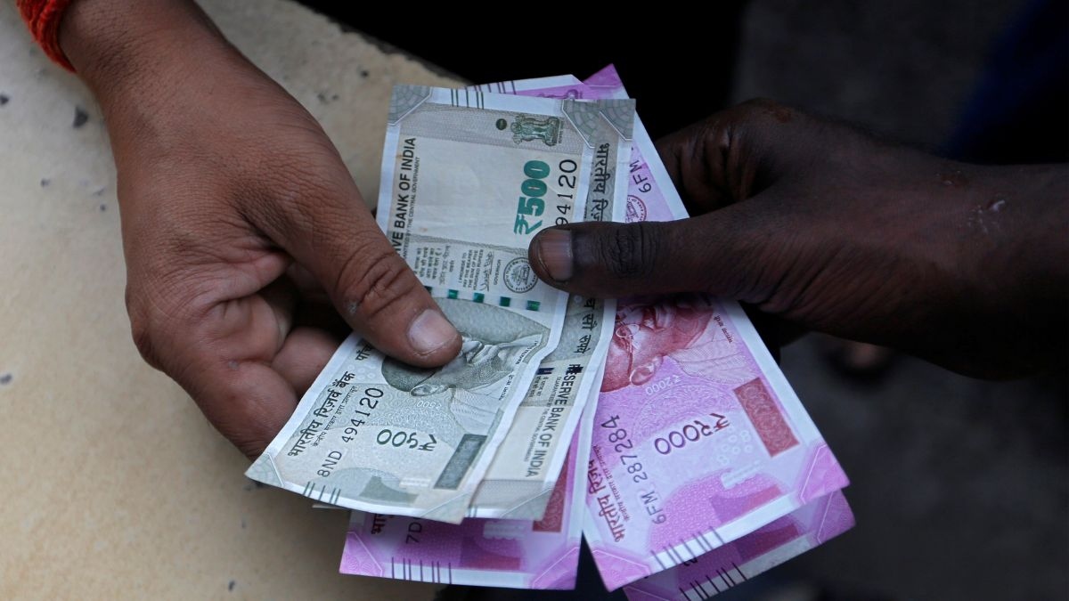 revenue employee arrested for bribery in siwan corruption news