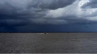 https://www.jagranimages.com/images/2025/11/28/article/image/Cyclone-ditwah-1764297099947_m.webp