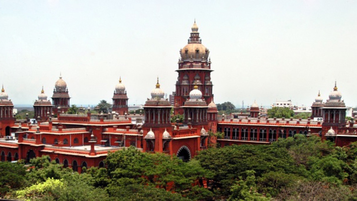 madras hc commutes death sentence to life imprisonment for man who pushed his ex girlfriend onto railway tracks