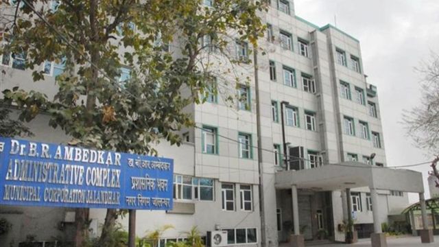 जालंधर में ससुर के नाम पर ठेके लेने वाले जेई को बचा रहे निगम अफसर, सवालों के घेरे में कई अधिकारी; तुरंत जांच के निर्देश