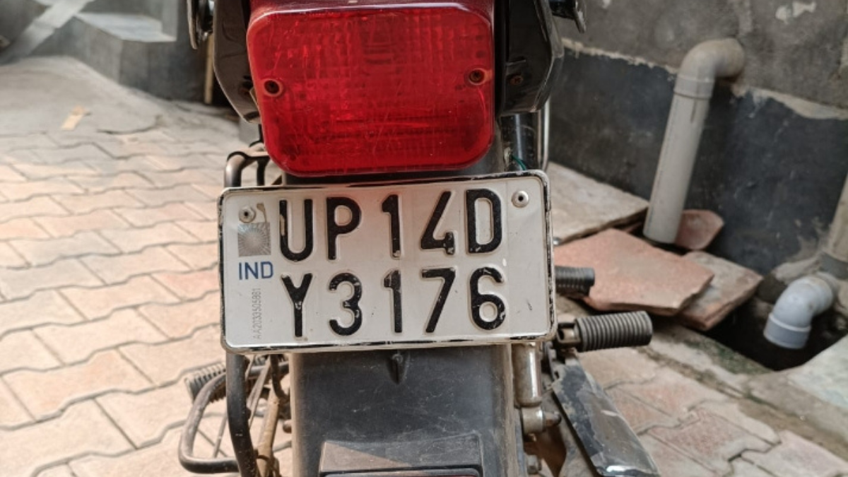 bike parked in ghaziabad ticketed in noida suspect fake number plate