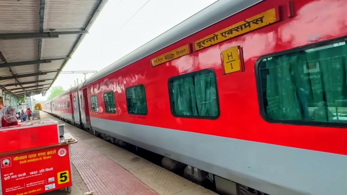 train route changes extra coaches added due to fog